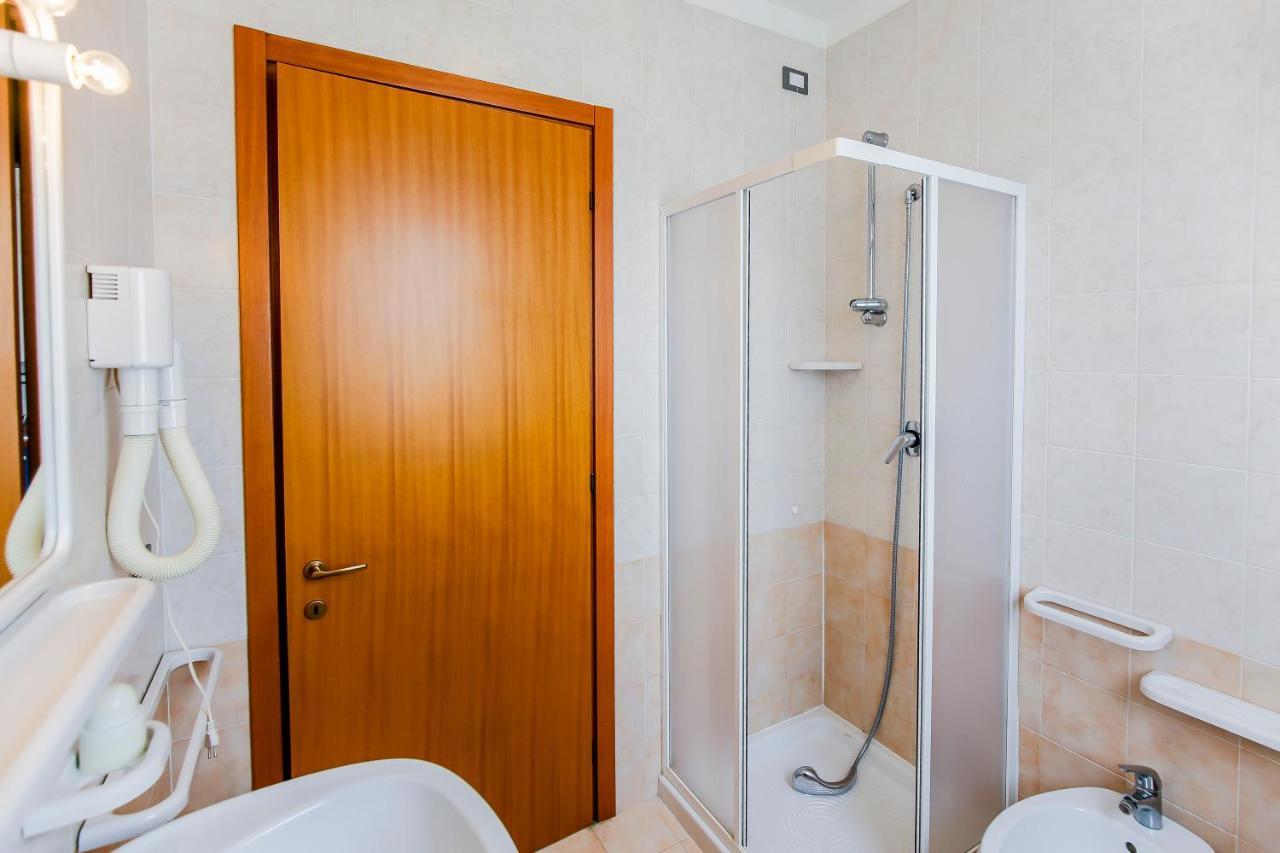 Altanea Residences Con Piscina Caorle Exterior foto