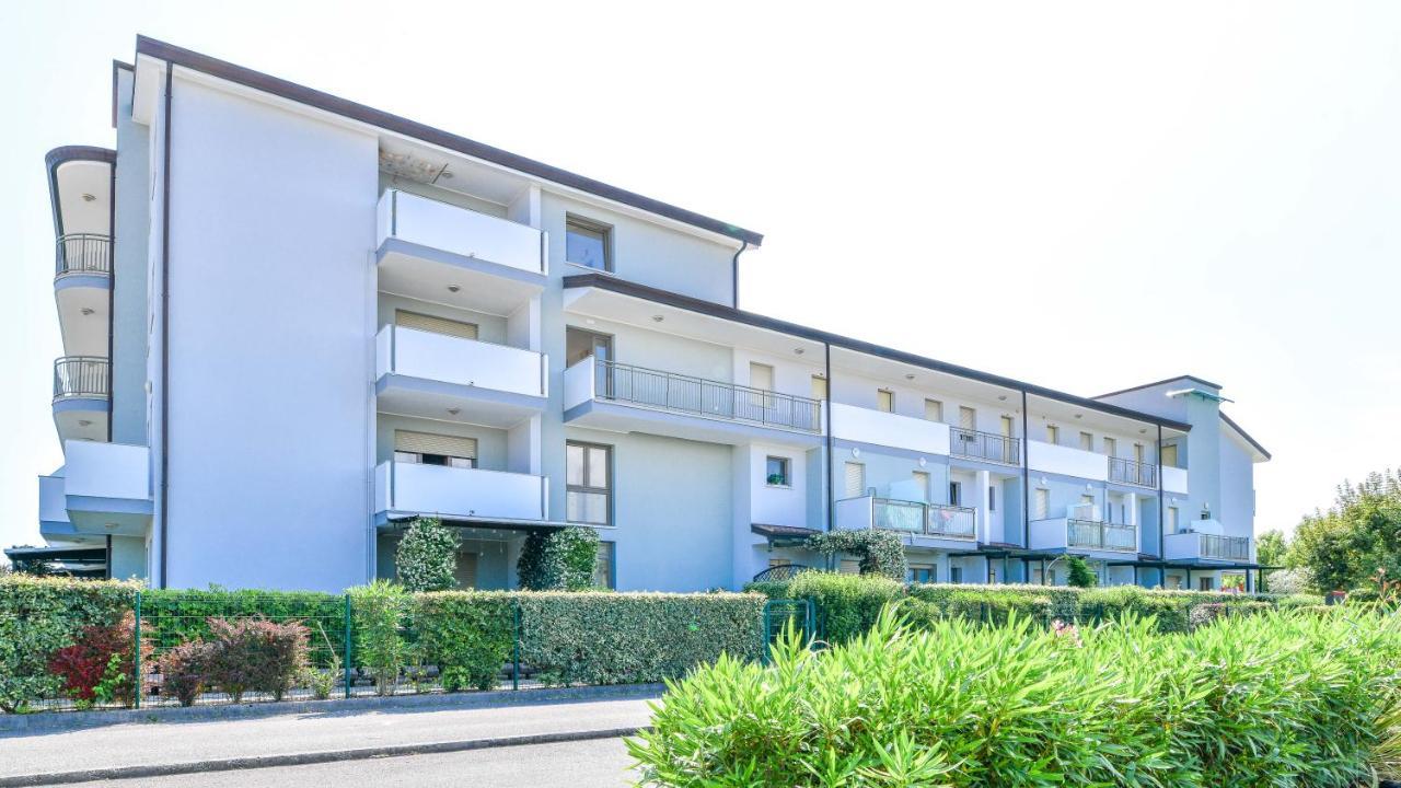 Altanea Residences Con Piscina Caorle Exterior foto