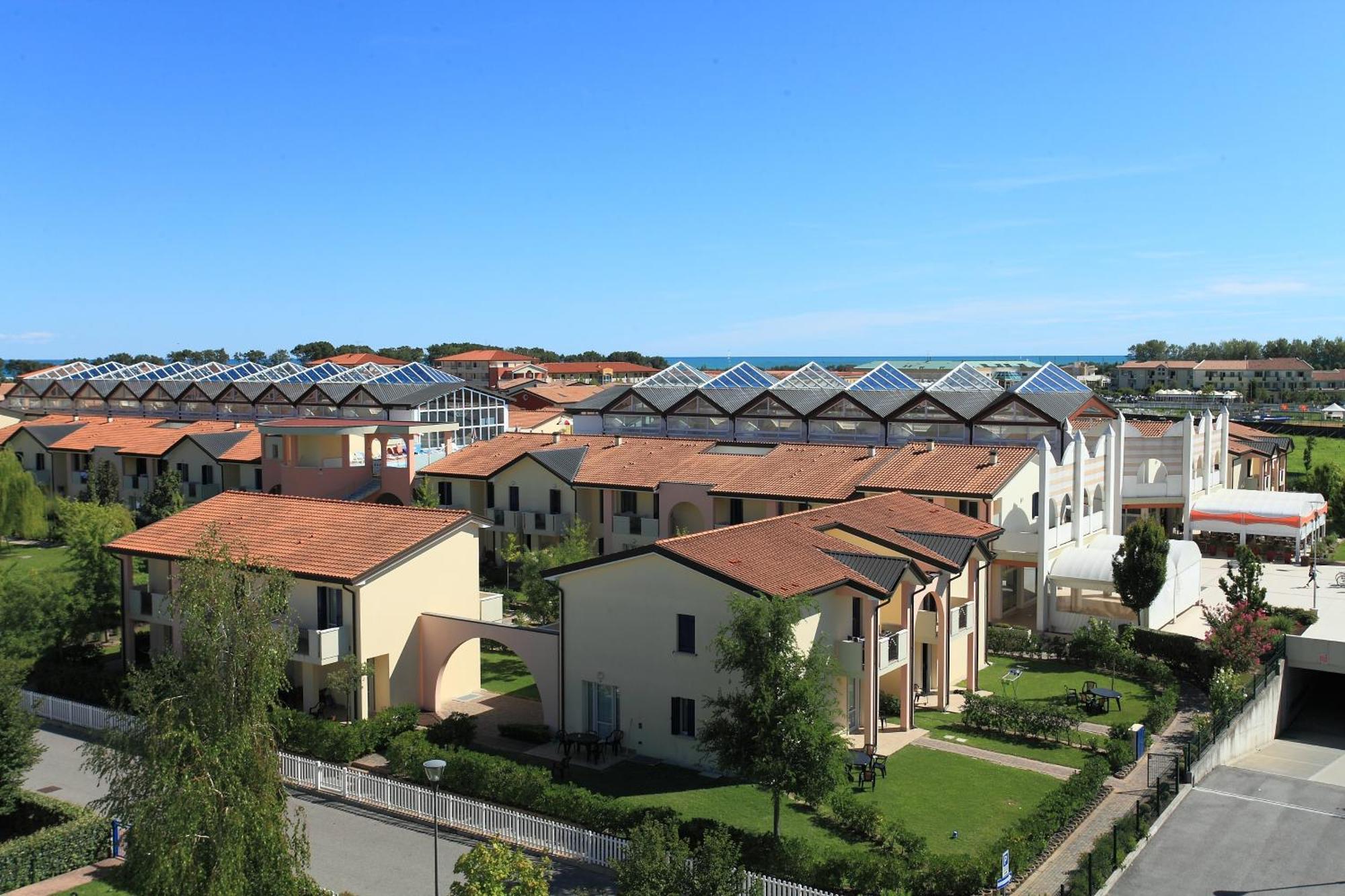 Altanea Residences Con Piscina Caorle Exterior foto