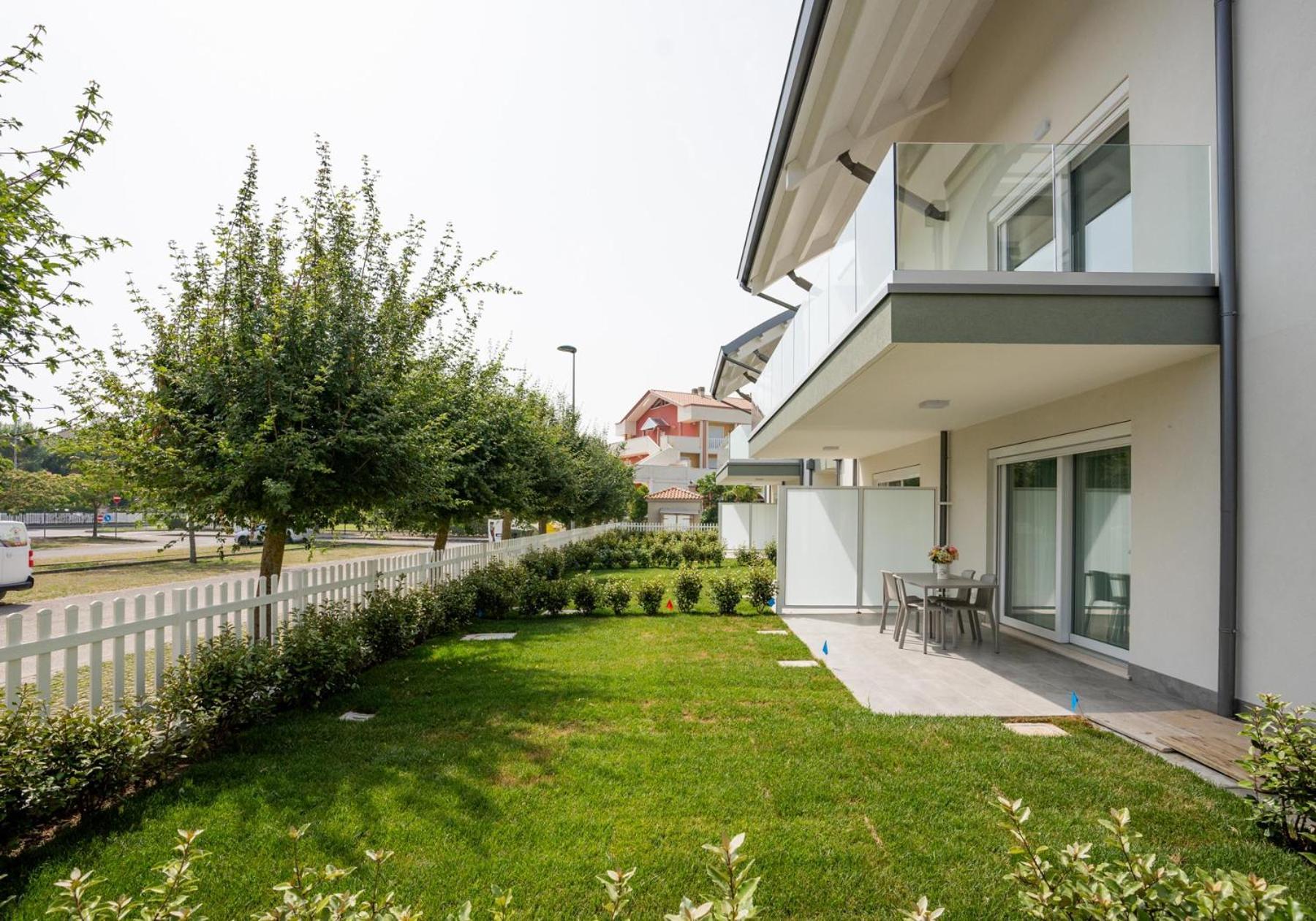 Altanea Residences Con Piscina Caorle Exterior foto